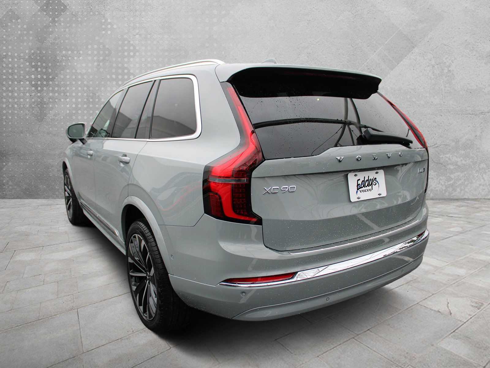 2026 Volvo XC90 Plus photo 3