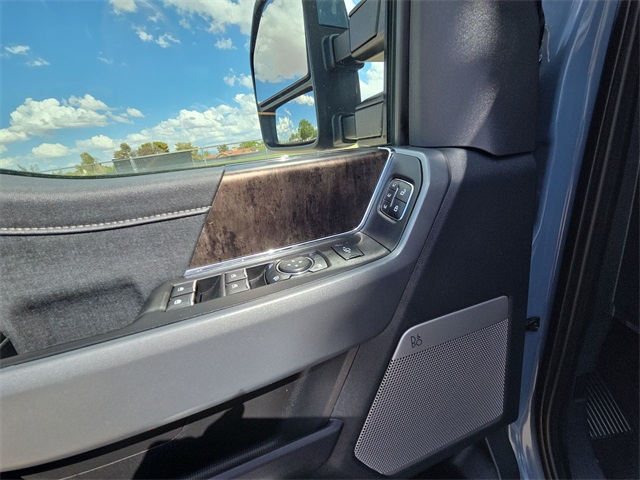2023 Ford F-450 photo 14