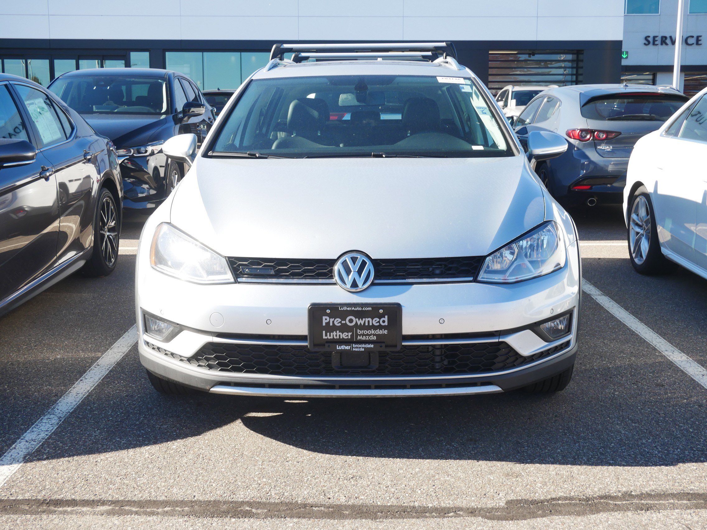 Used 2017 Volkswagen Golf Alltrack Alltrack SE with VIN 3VWH17AUXHM510520 for sale in Brooklyn Center, Minnesota