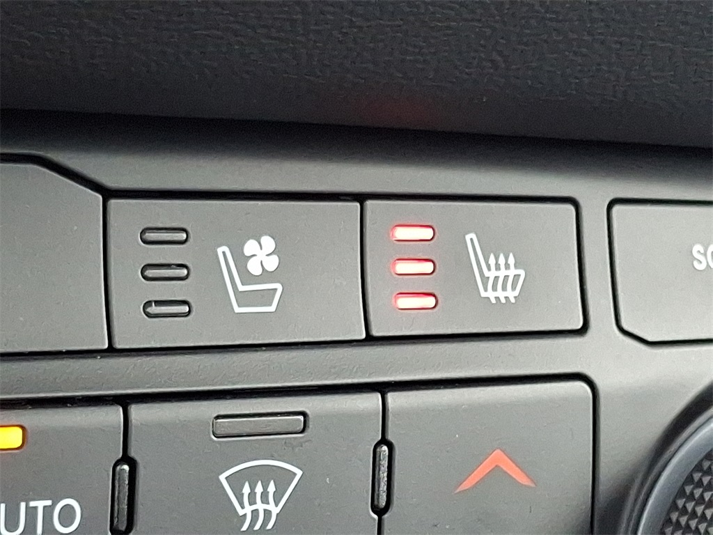2025 Dodge Durango R/T Plus photo 15