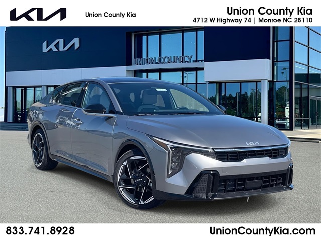 2025 Kia K4 GT-Line's photo