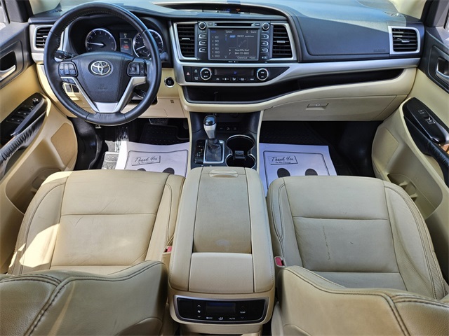 2015 Toyota Highlander XLE photo 11