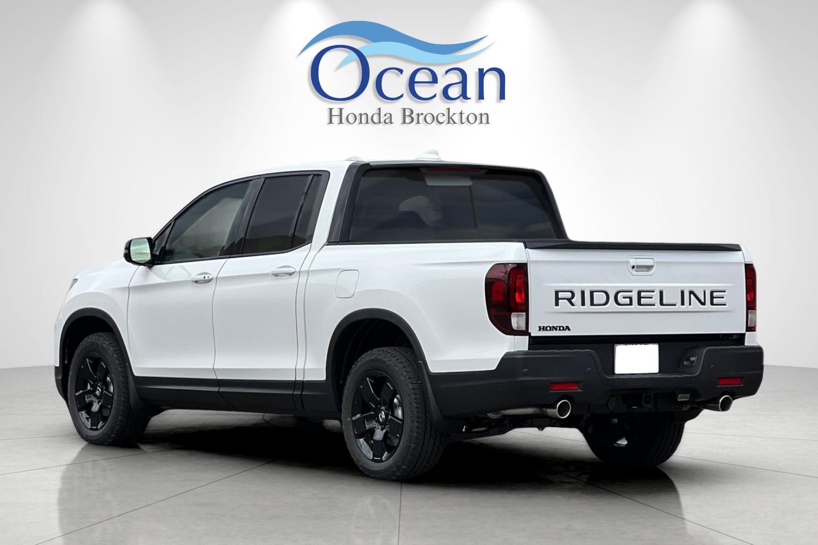2026 Honda Ridgeline Black Edition photo 2