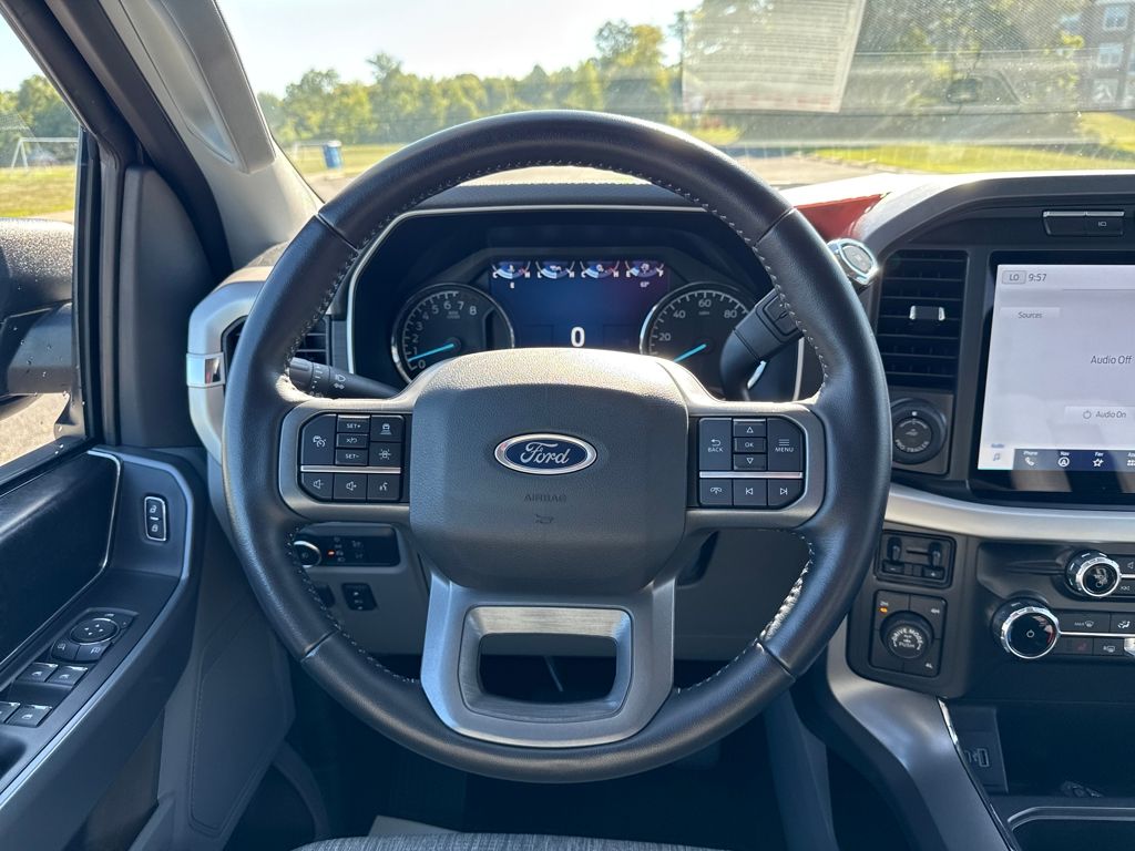 2022 Ford F-150 XLT photo 18