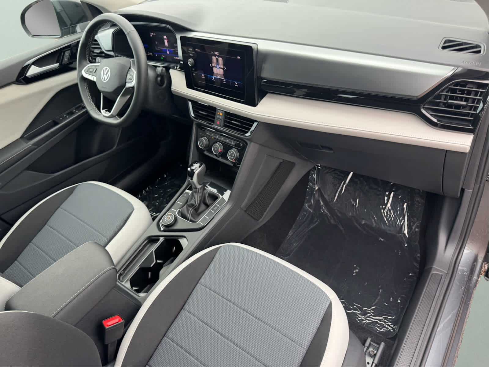 2025 Volkswagen Taos S photo 37