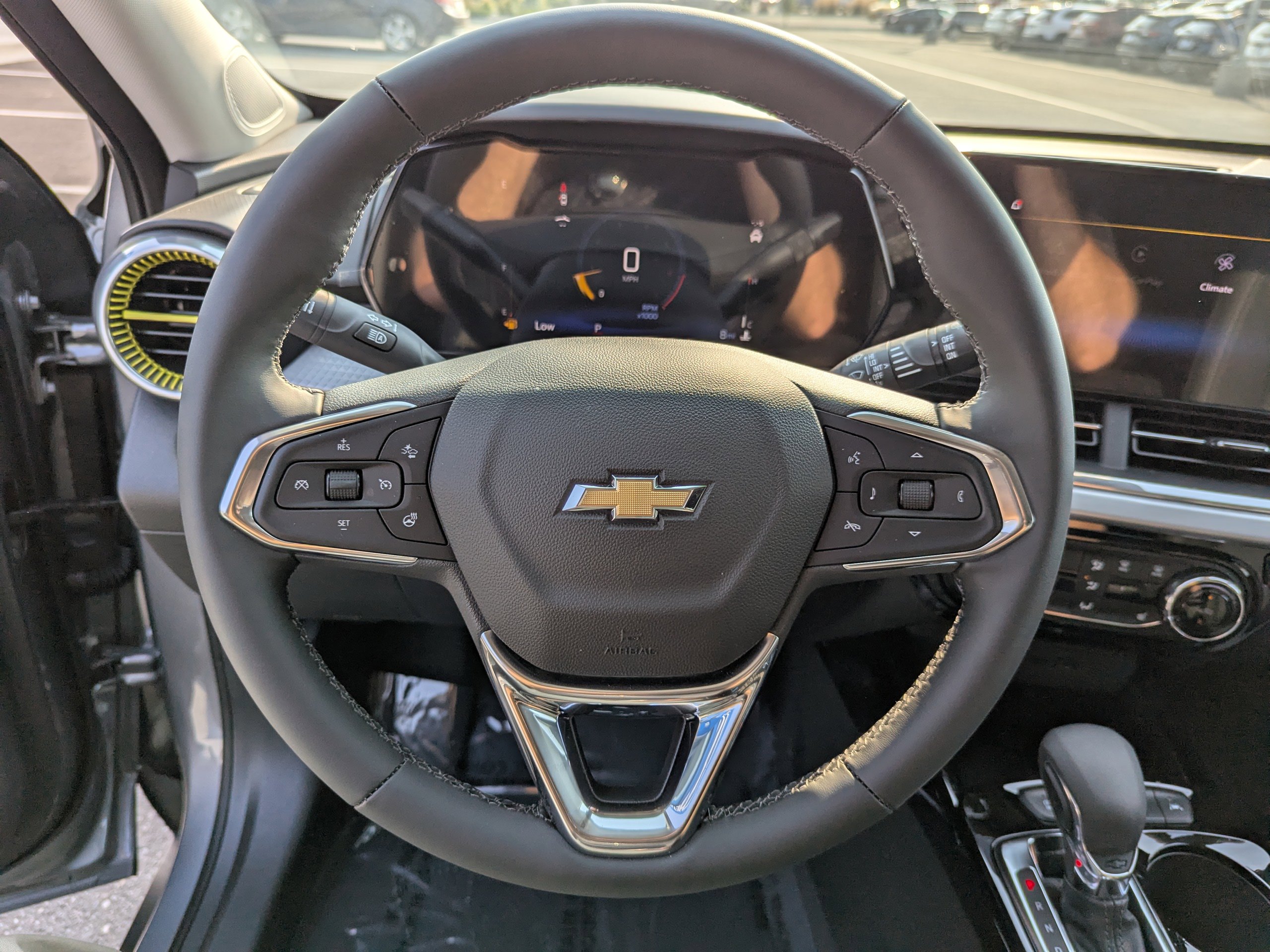 2025 Chevrolet Trax LT photo 13