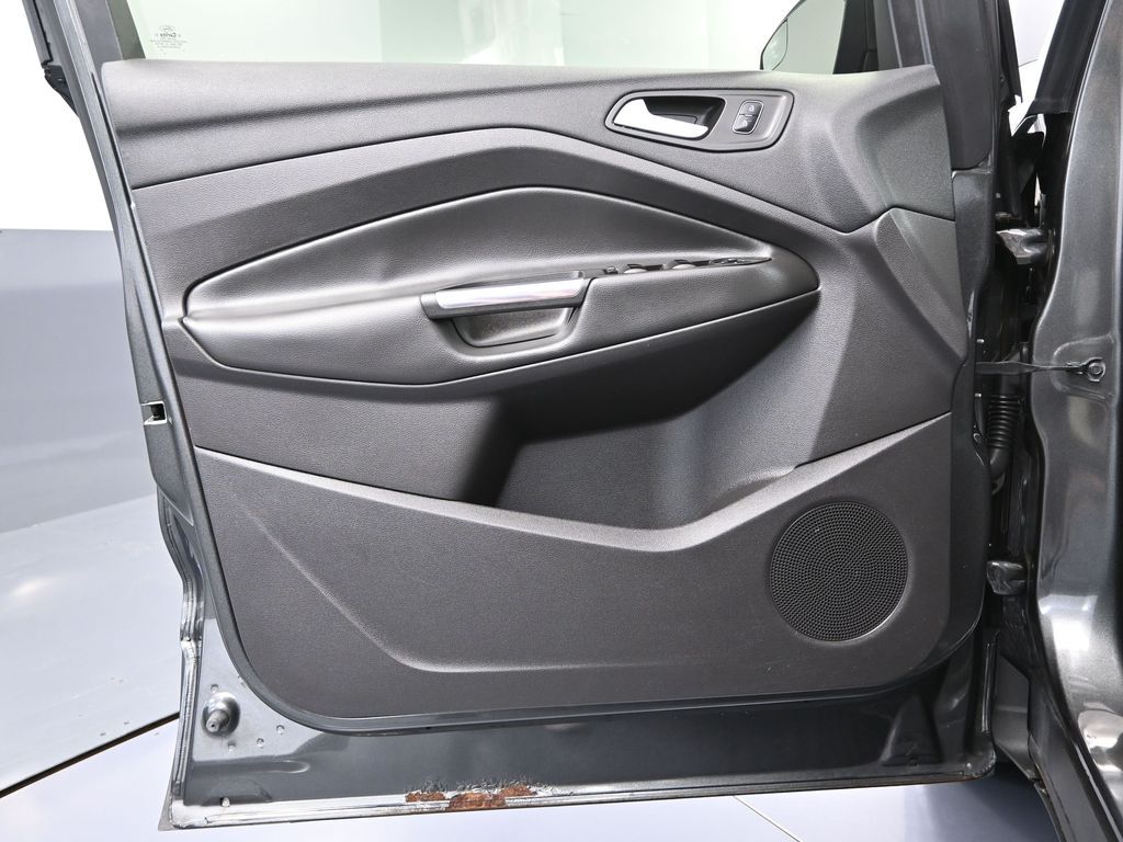 2017 Ford Escape SE photo 14