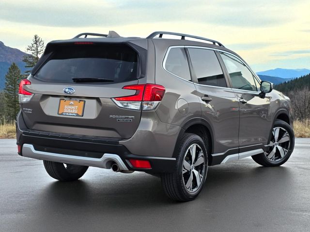 2020 Subaru Forester Touring photo 4