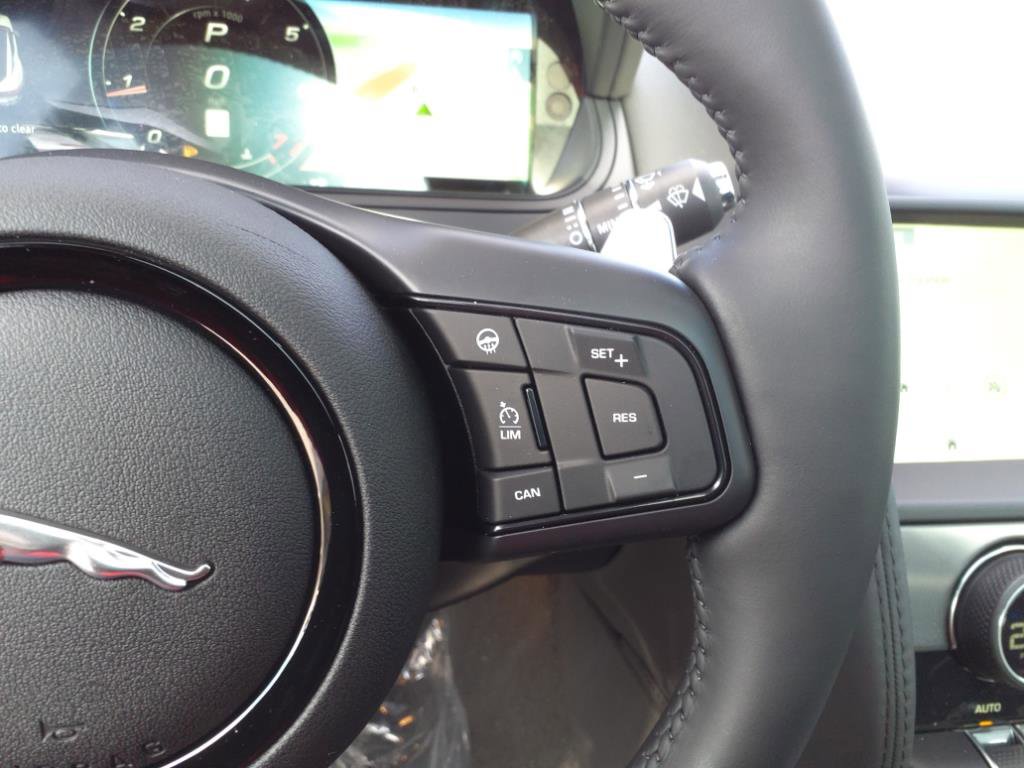 2024 Jaguar F-TYPE R75 photo 15