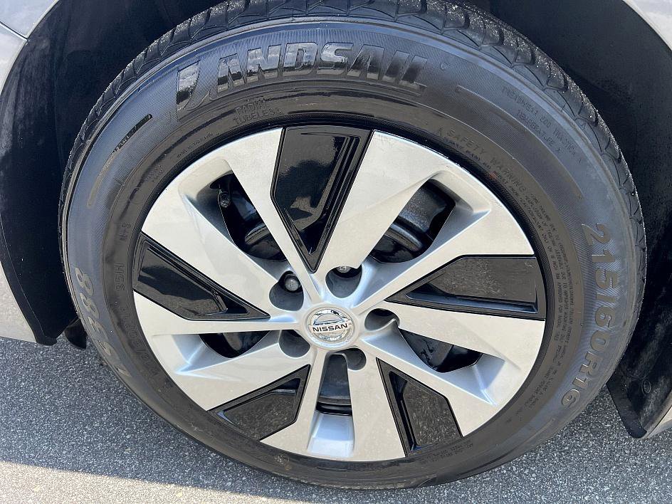 2022 Nissan Altima 2.5 S photo 9