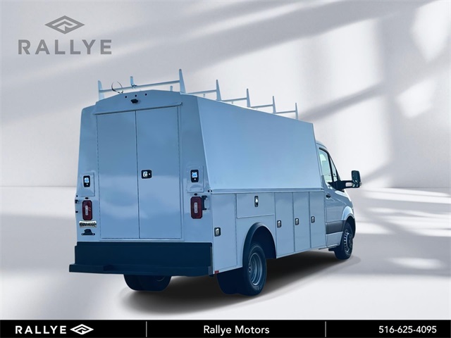 2024 Mercedes-Benz Sprinter Cab Chassis Base