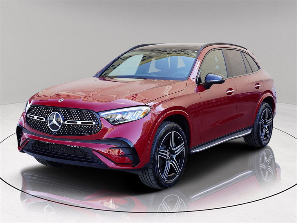 2025 Mercedes Benz GLC 300 photo 3