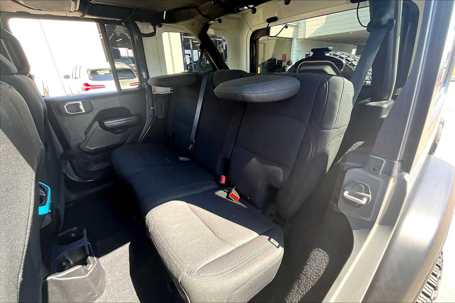 2021 Jeep Wrangler Unlimited Sport photo 19