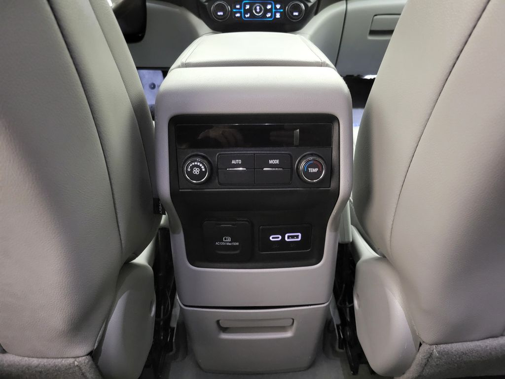 2023 Gmc Acadia SLT photo 40