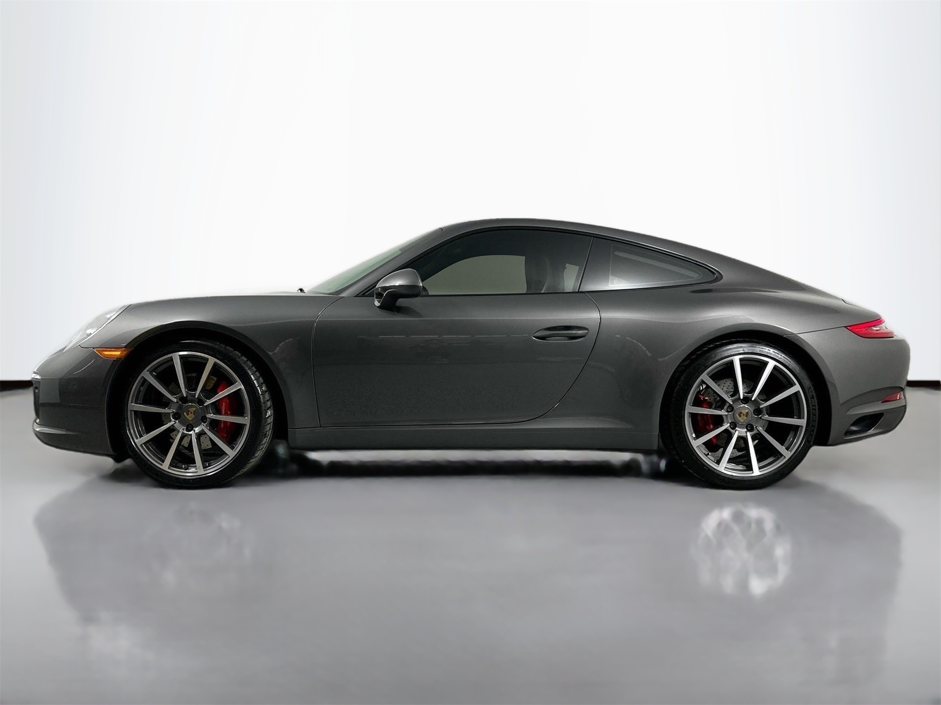 2019 Porsche 911 S photo 2