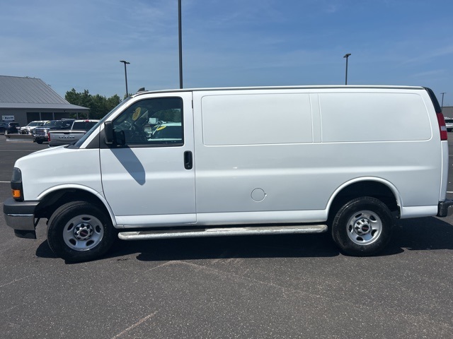2023 Gmc Savana 2500 Cargo photo 3