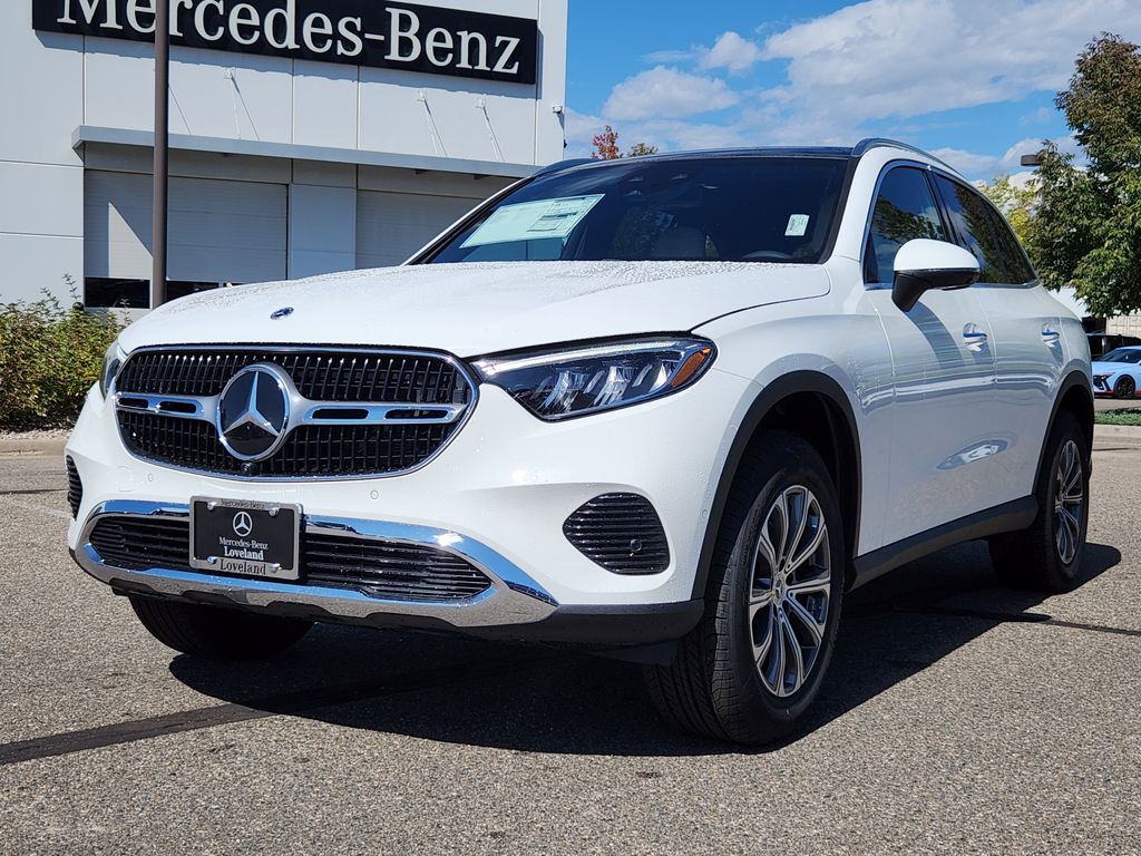 2026 Mercedes Benz GLC 300 4MATIC photo 3