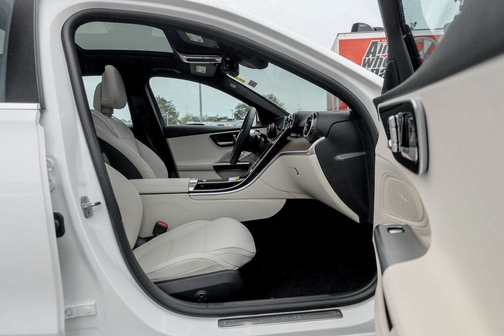 2025 Mercedes Benz C 300 4MATIC photo 19