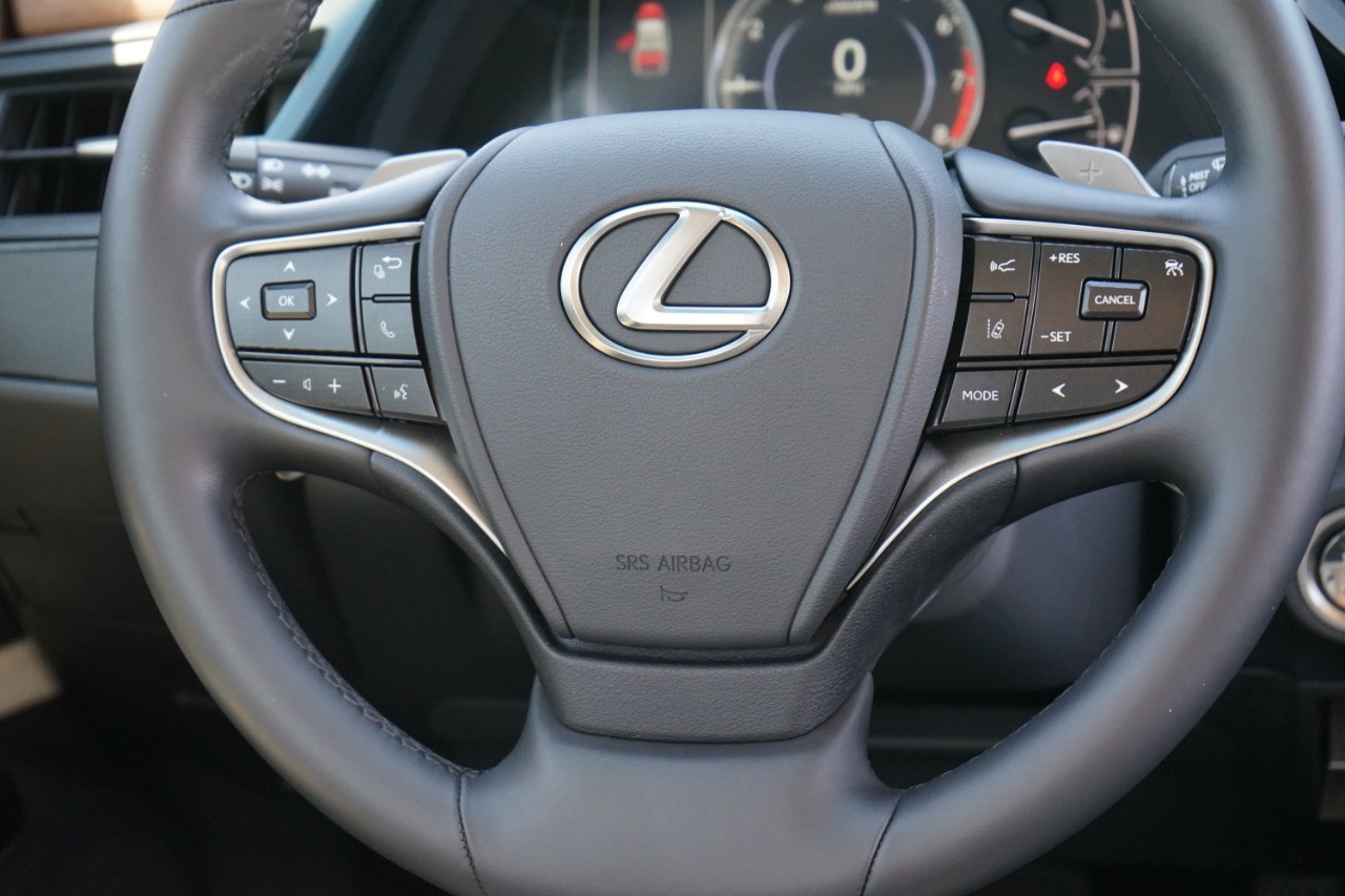 2025 Lexus ES 350 photo 27