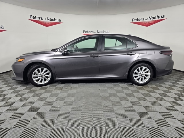 2023 Toyota Camry LE photo 3