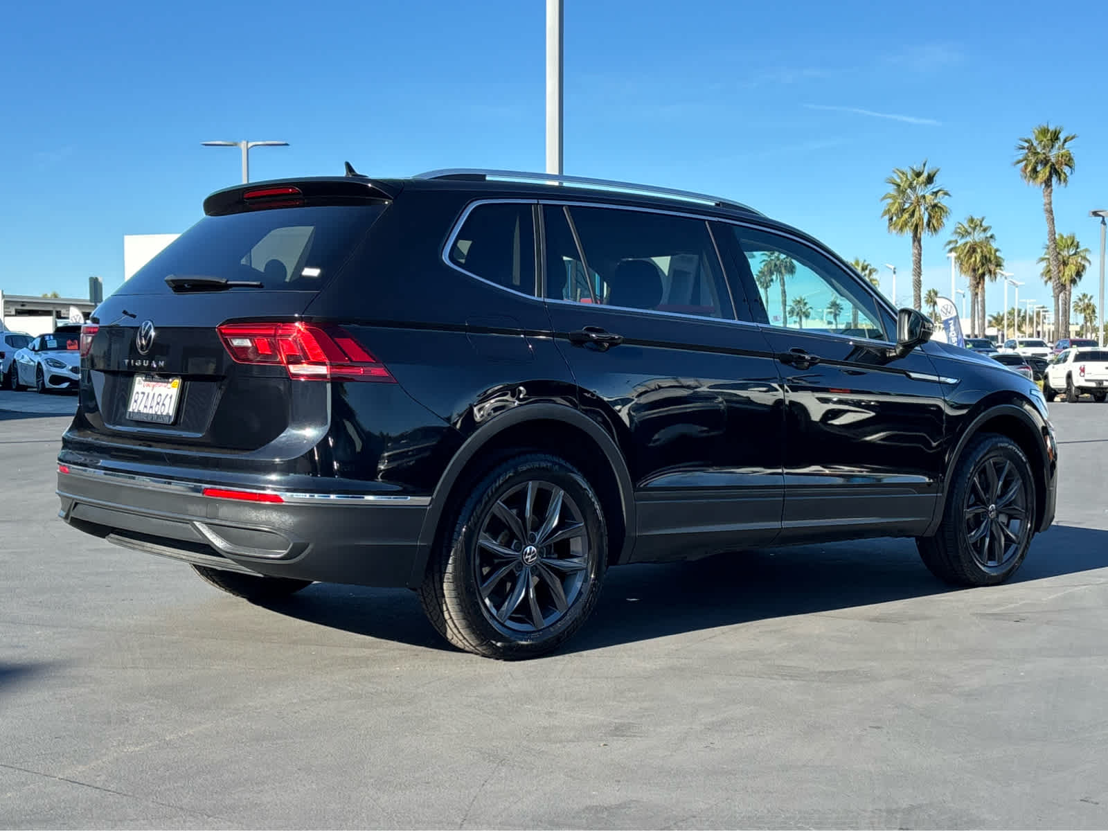 2022 Volkswagen Tiguan SE photo 4