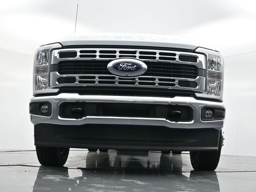 2026 Ford F-350 XLT photo 39