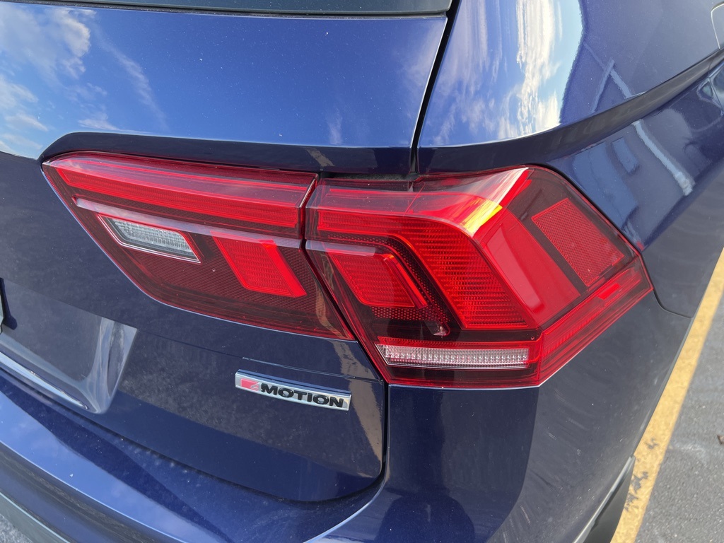 2021 Volkswagen Tiguan S photo 12