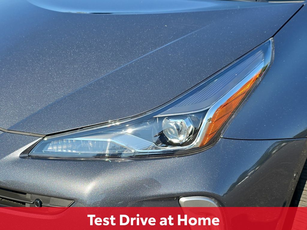 2022 Toyota Prius XLE AWD-e photo 29