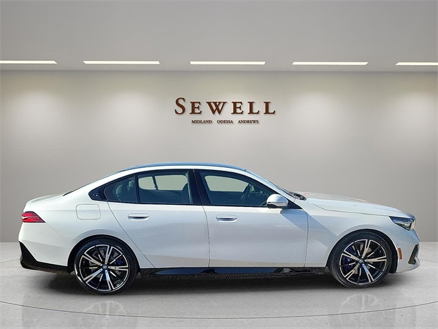 2026 Bmw 550e xDrive photo 6
