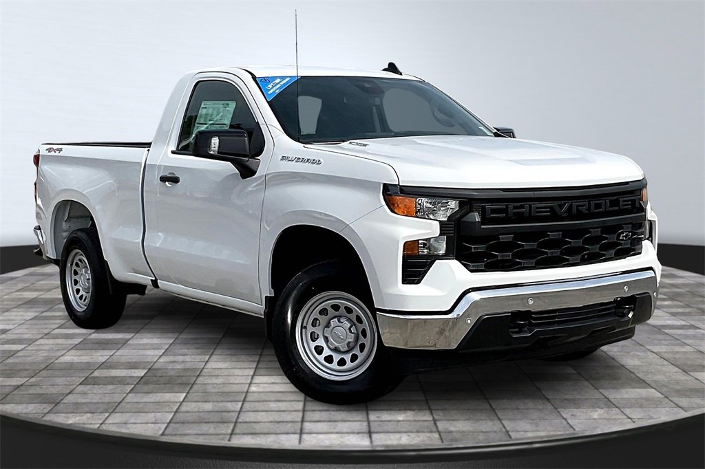 2024 Chevrolet Silverado 1500 photo 2