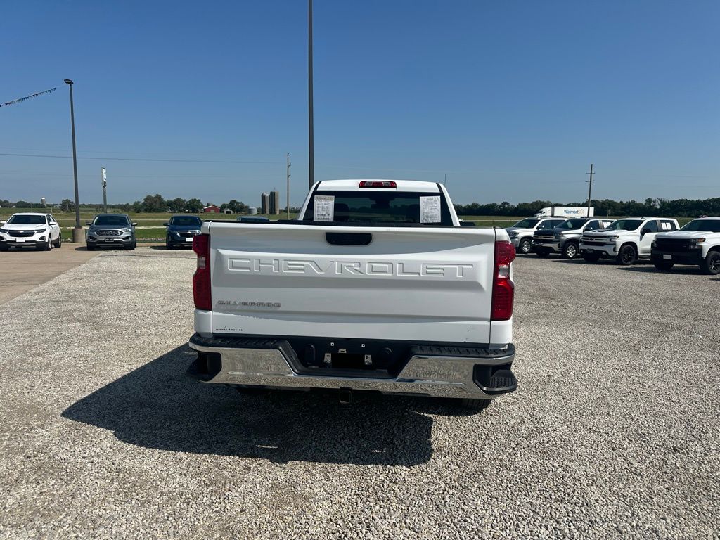 2024 Chevrolet Silverado 1500 photo 4