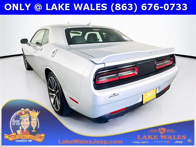 2022 Dodge Challenger R/T photo 5
