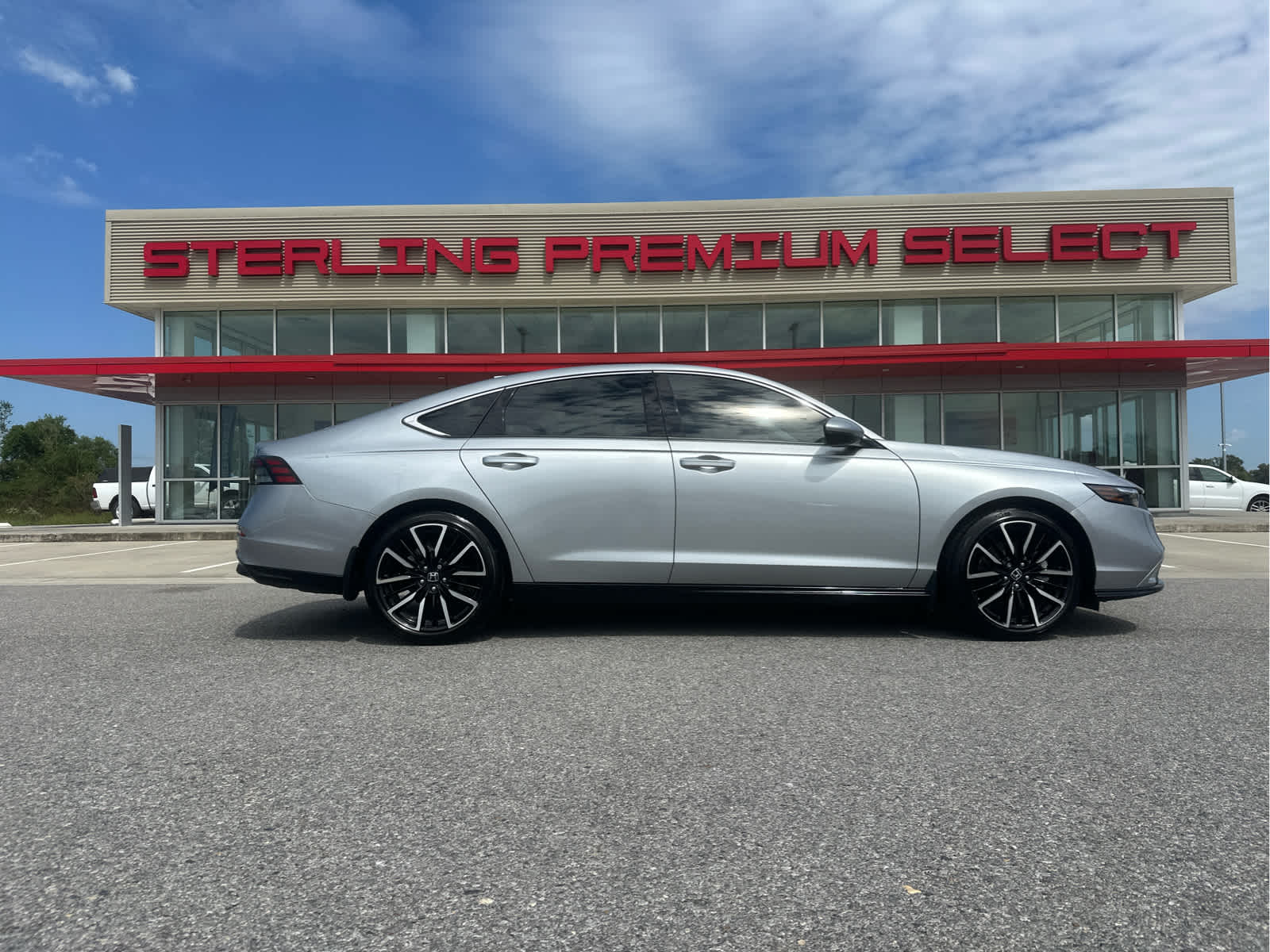 2024 Honda Accord Hybrid Touring's photo