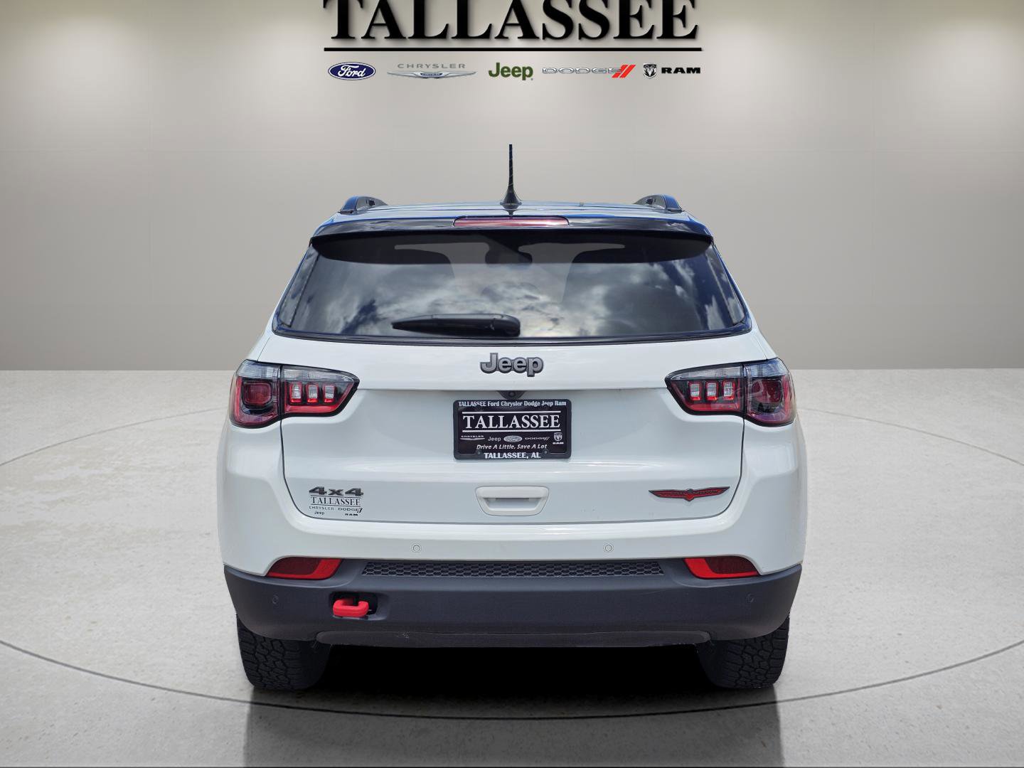 2024 Jeep Compass Trailhawk photo 5