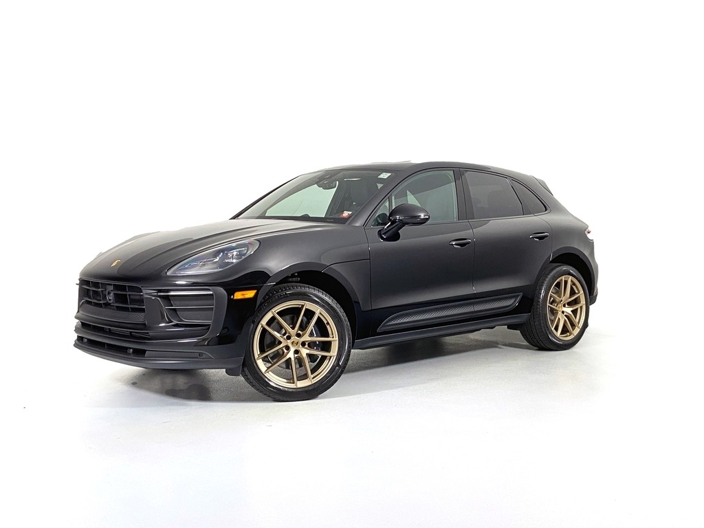 New 2024 Porsche Macan SUV in Jericho RLB06288 Porsche Gold Coast