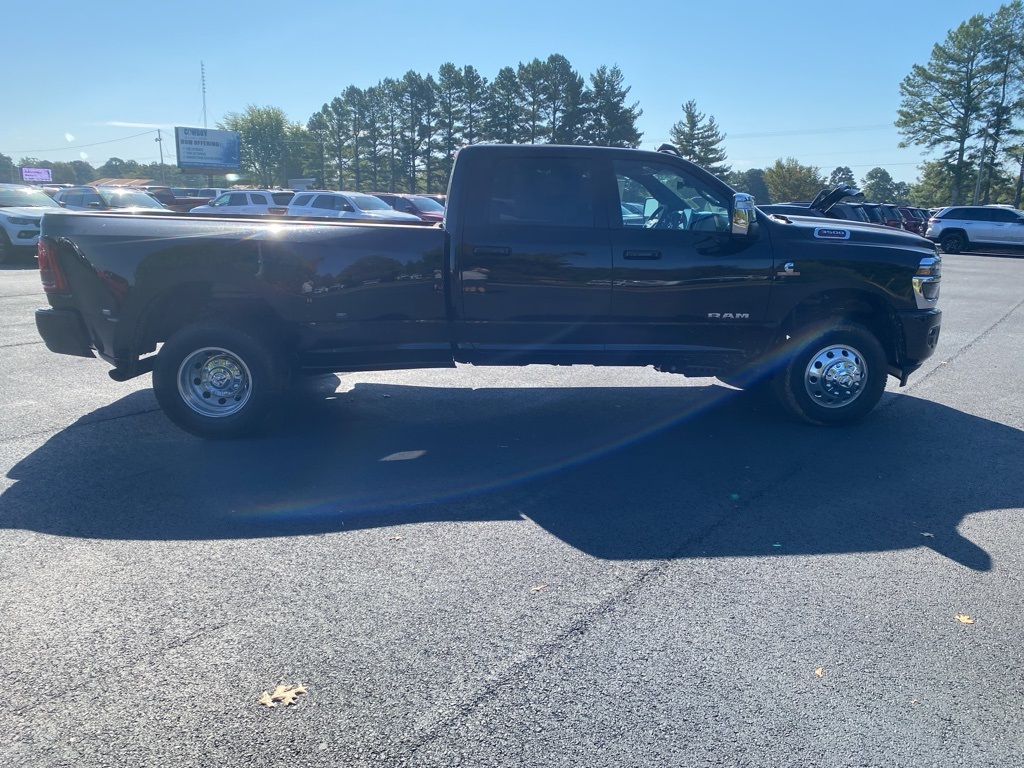 2026 Ram 3500 photo 4