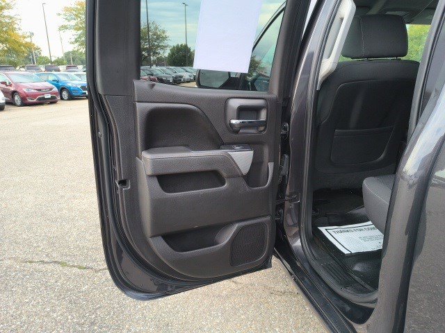 2015 Chevrolet Silverado LT photo 13