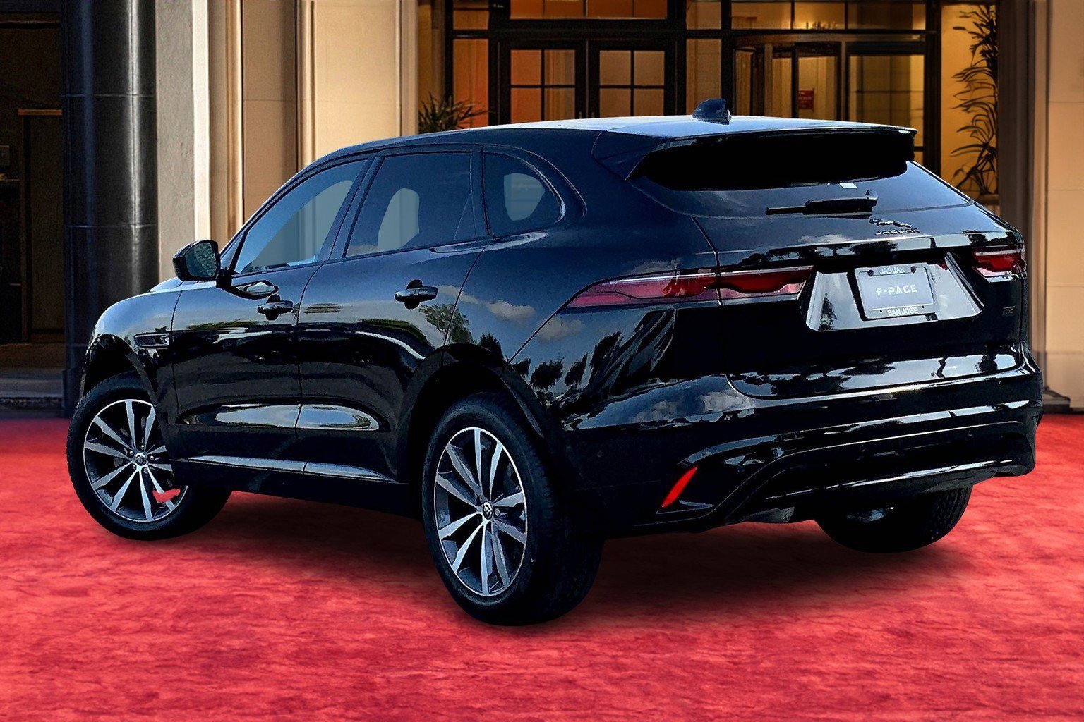 2026 Jaguar F-PACE P250 R-Dynamic S photo 3