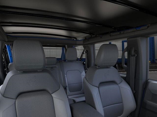 2024 Ford Bronco Black Diamond photo 11