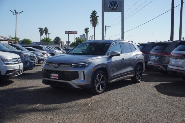 2026 Volkswagen Tiguan SE's photo