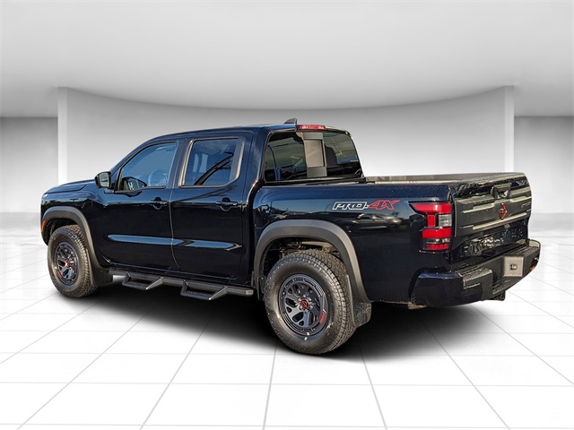 2025 Nissan Frontier PRO-4X photo 3