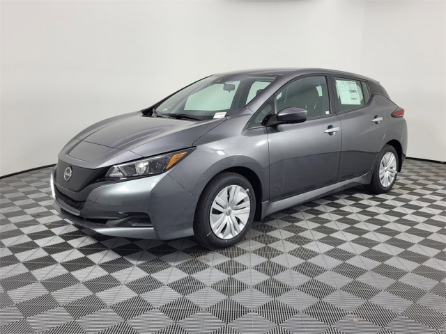 2025 Nissan Leaf