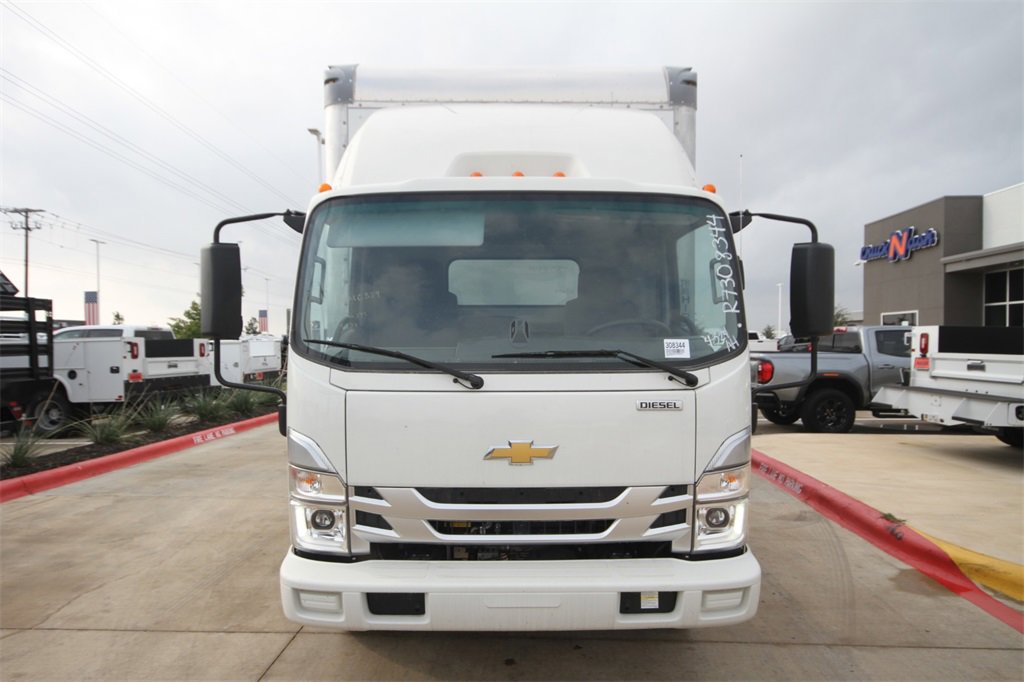 2024 Chevrolet Silverado photo 2