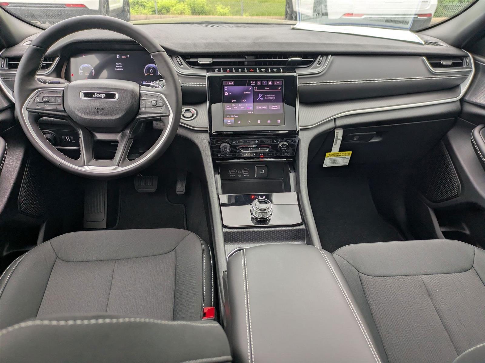 2025 Jeep Grand Cherokee Laredo X photo 22