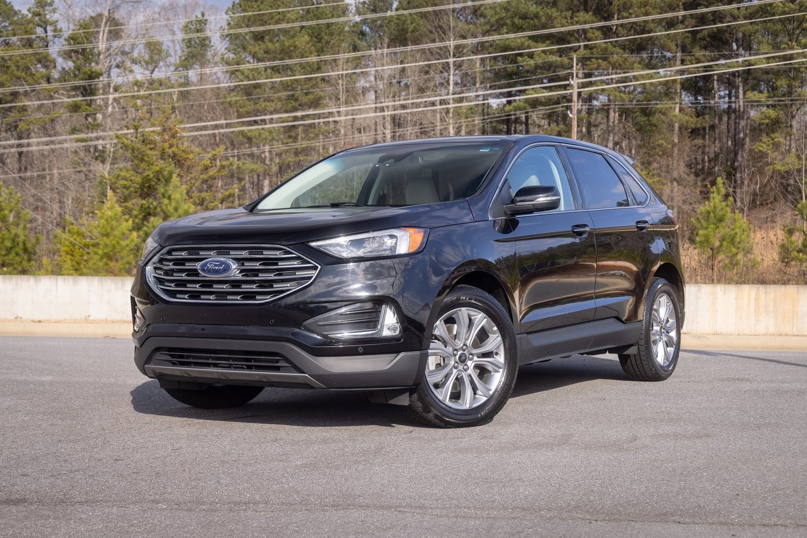 2024 Ford Edge Titanium's photo