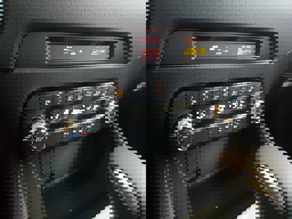 2025 Mazda CX-5 2.5 Select photo 17