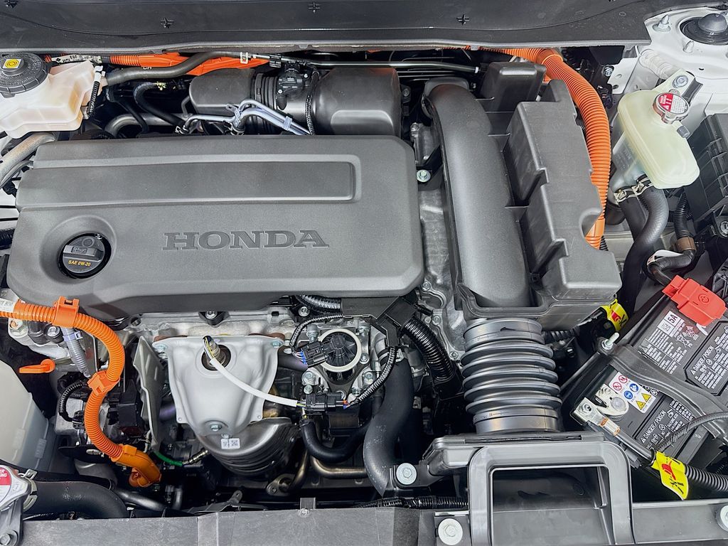 2026 Honda CR-V Hybrid Sport-L photo 4