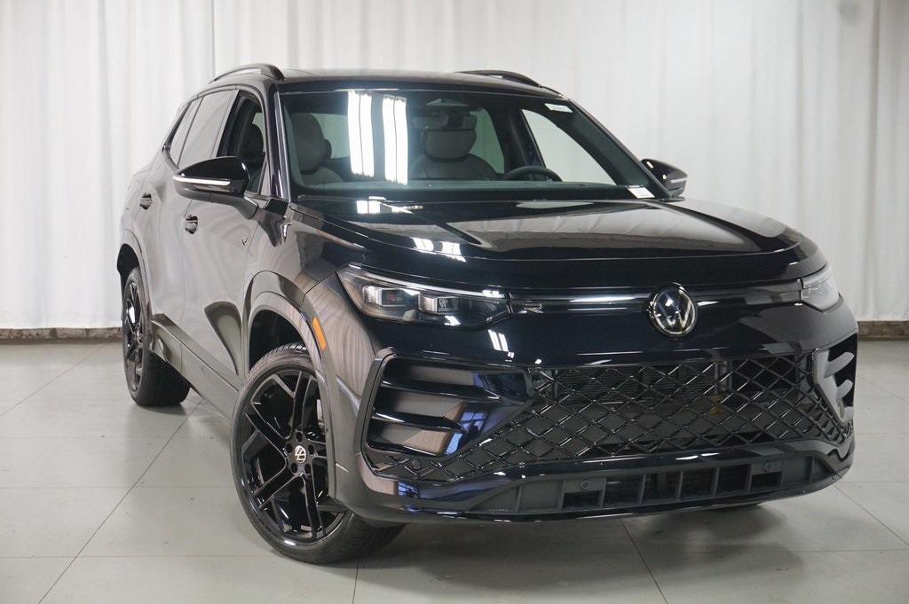 2025 Volkswagen Tiguan SE R-Line Black photo 3