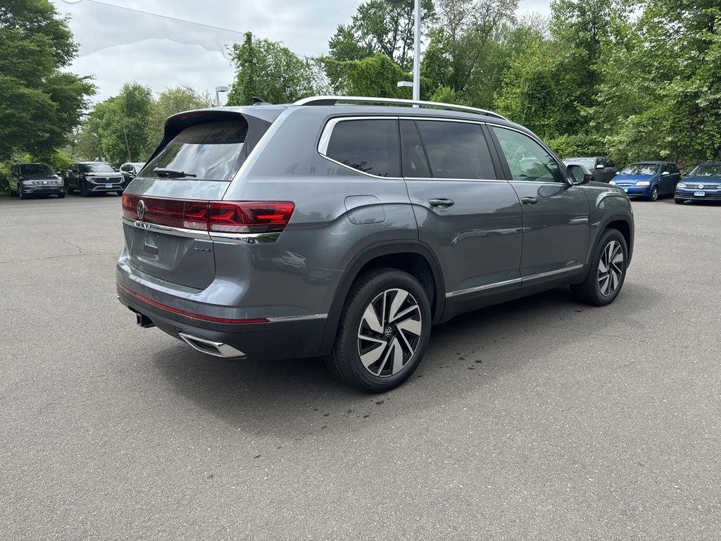 2025 Volkswagen Atlas SEL photo 6