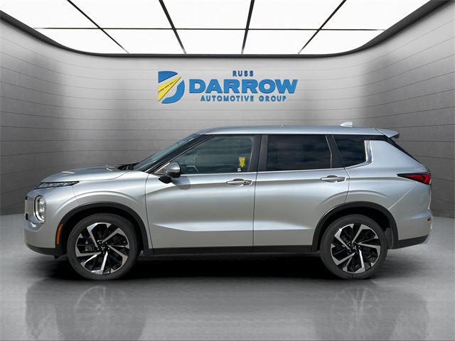 2024 Mitsubishi Outlander SE photo 2